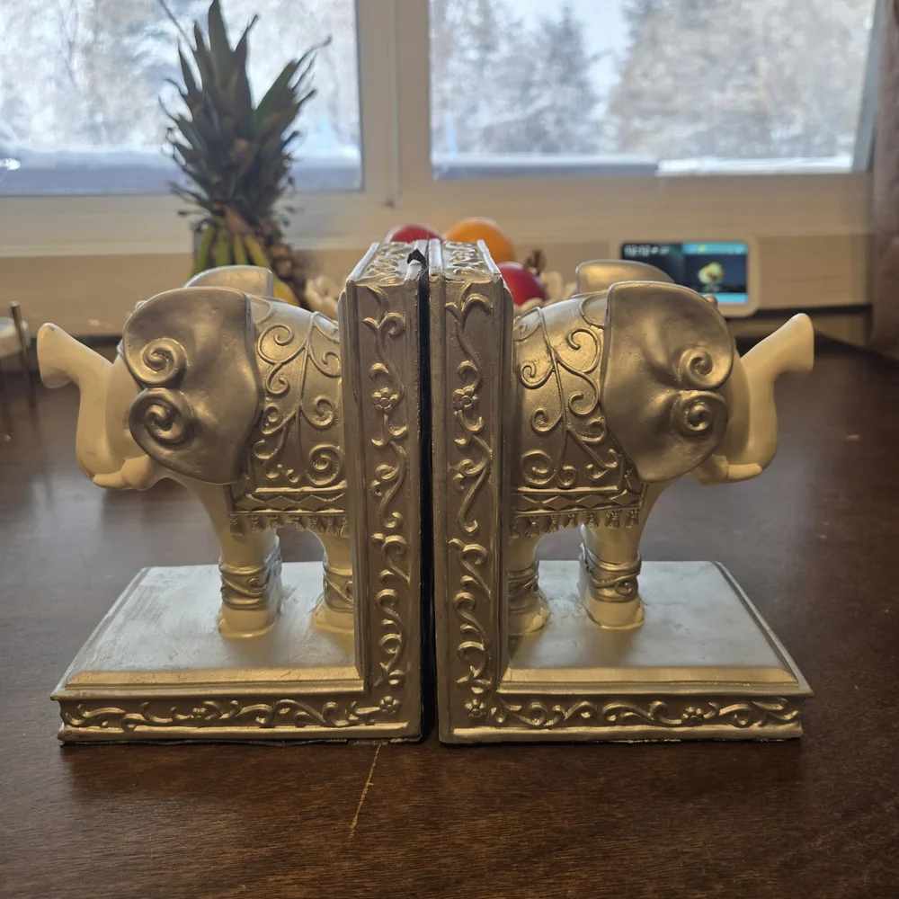 Elegant Elephant Bookends Home Decor Silver White Shelf - Picture 6 of 6